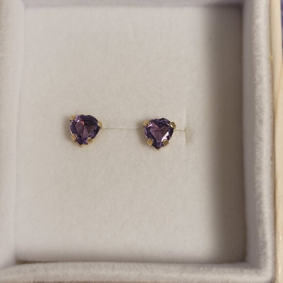 Amethyst Heart Post Earrings Dainty 14k Yellow Gold Vintage February Birthstone - Picture 9 of 15